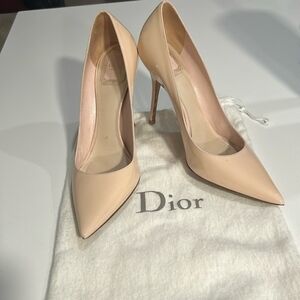 Dior Women's Cream Pumps